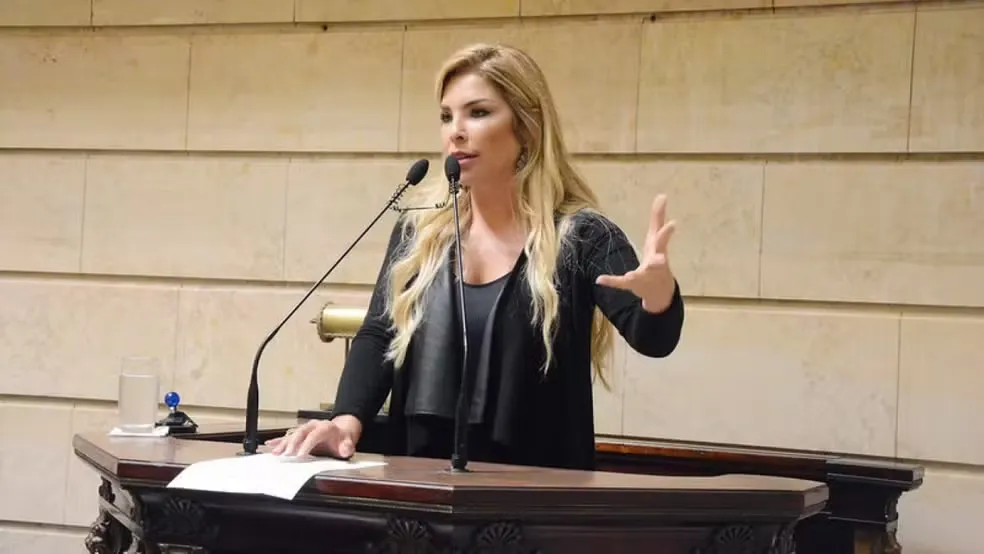 Veronica Costa é considerada foragida — Foto: Divulgação