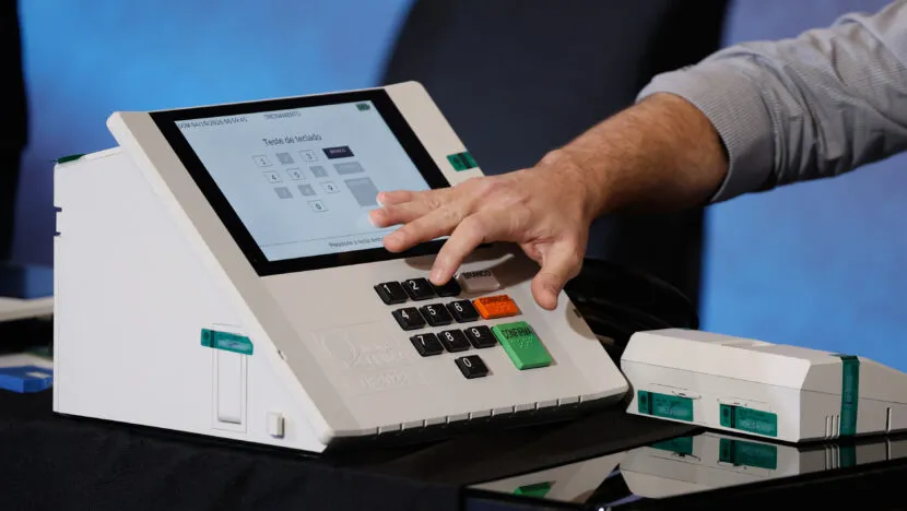 Carona para votar é permitida em algumas situações, mas a legislação eleitoral estabelece regras para o transporte de eleitores - Foto: Fernando Frazão / Agência Brasil