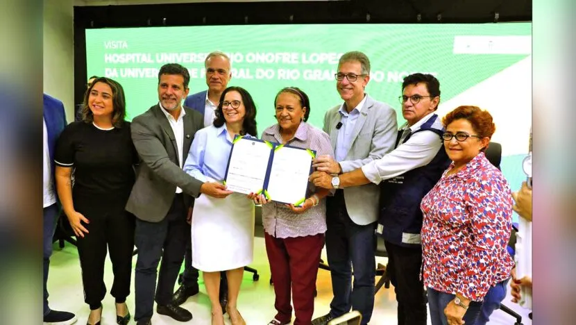 Cerimônia realizada nesta quinta com presença de ministro e governadora — Foto: Humberto Sales/Assecom
