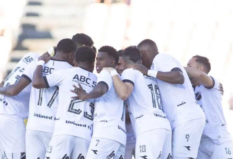 ABC e Uberlândia voltam a se enfrentar no próximo domingo (30), às 17h, na Arena das Dunas, em Natal. Fotos: Guilherme Drovas/ABC F.C
